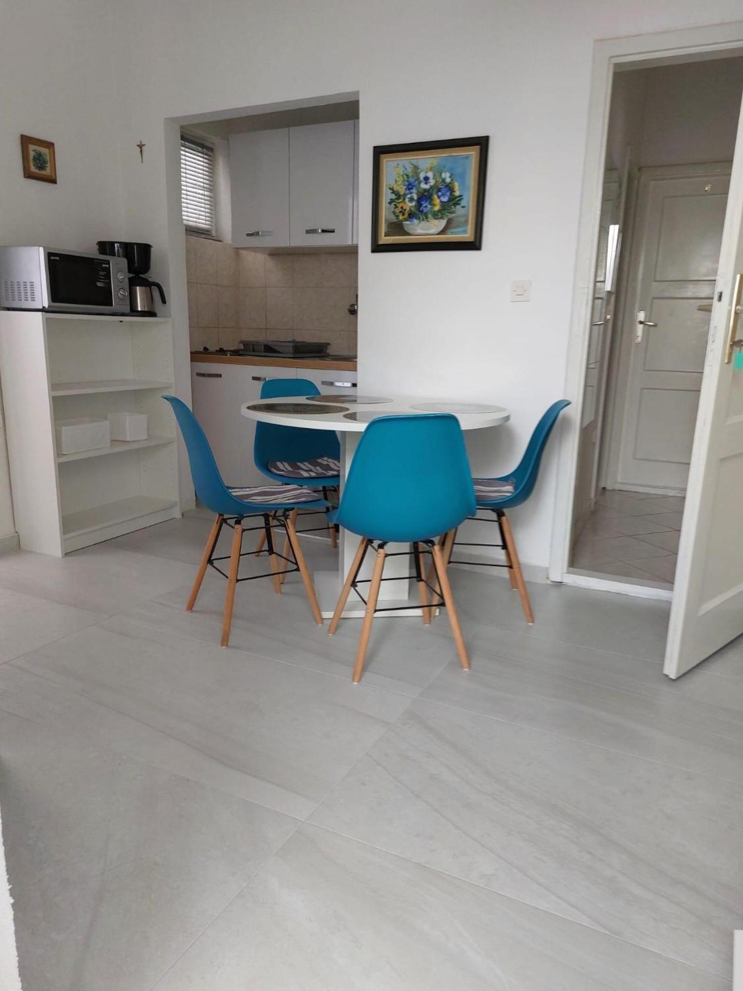 Apartments With A Parking Space Pisak, Omis - 1009 部屋 写真